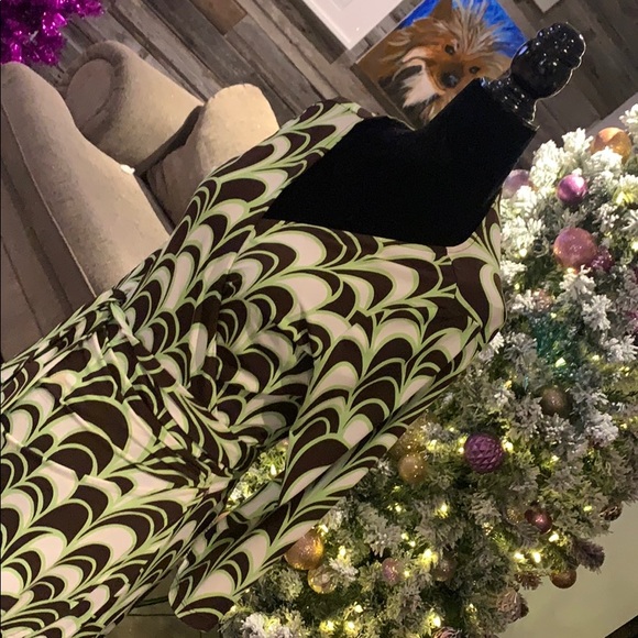 Dress - Picture 5 of 5